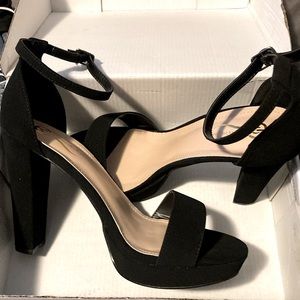 Never worn formal heels